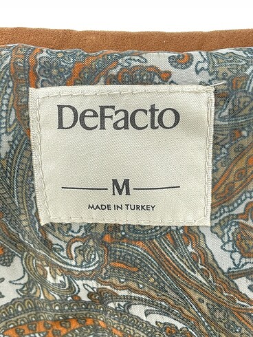 m Beden çeşitli Renk Defacto Kaban %70 İndirimli.