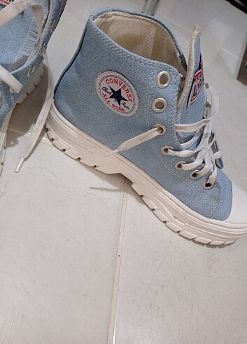 38 Beden mavi Renk Converse ayakkabı