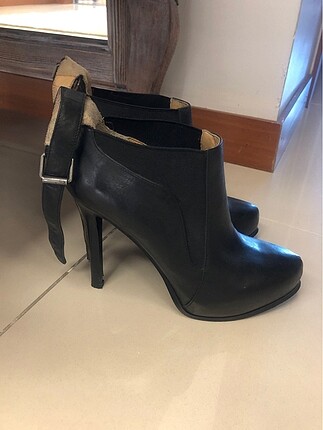 Nine west bilekten bağlamalı bot