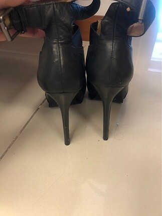 36 Beden siyah Renk Nine west bilekten bağlamalı bot