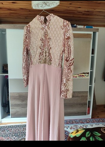 Uzun Kollu Pembe Nakışlı Abiye Elbise - Görsel 3