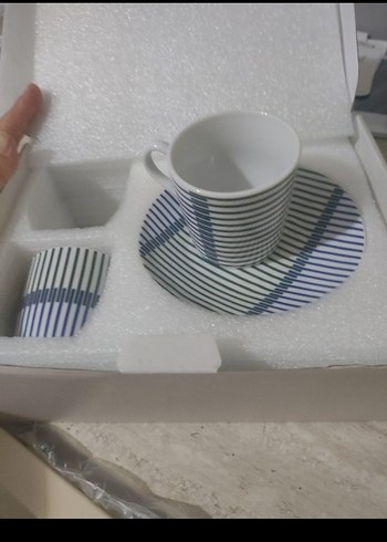 English Home 4 Parça Porselen Kahve Fincan Takımı - Görsel 2