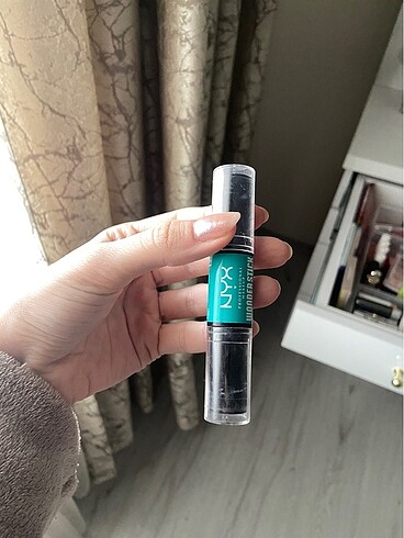 Nyx kontür aydınlatıcı stick