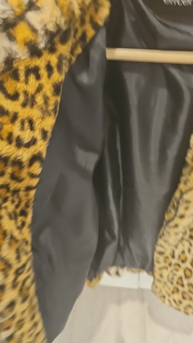 Leopar Desenli Suni Kürk Ceket - Görsel 4