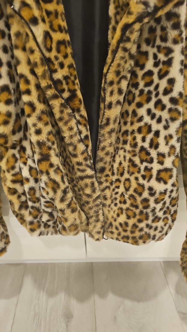 Leopar Desenli Suni Kürk Ceket - Görsel 2