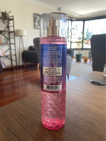 Bath & Body Works Pastel skies vücut spreyi