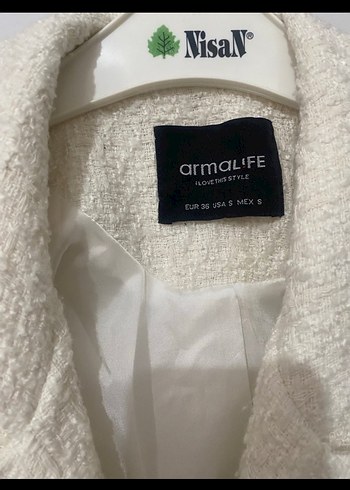 Beyaz Mini Düğmeli Kadın Blazer Ceket - Görsel 3