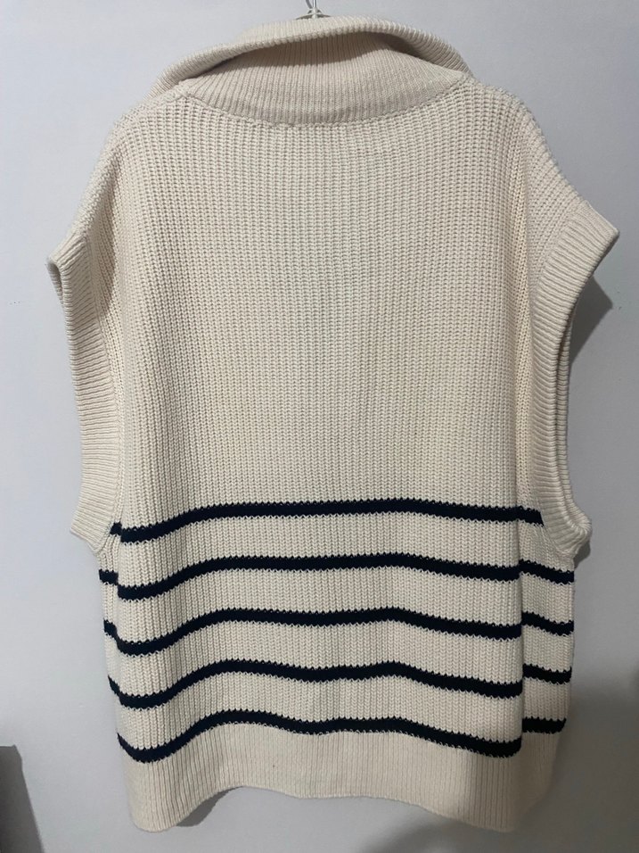 Yüksek Yaka Beyaz Zebra Desenli Örgü Süveter - Görsel 4