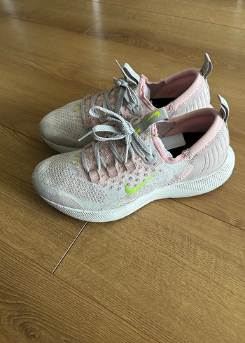 Nike Kadın Spor Ayakkabı