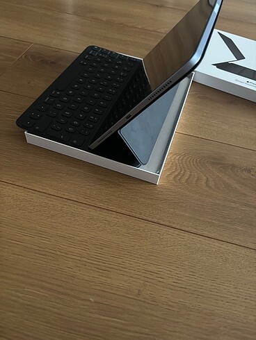 Beden iPad Smart Keyboard Folio