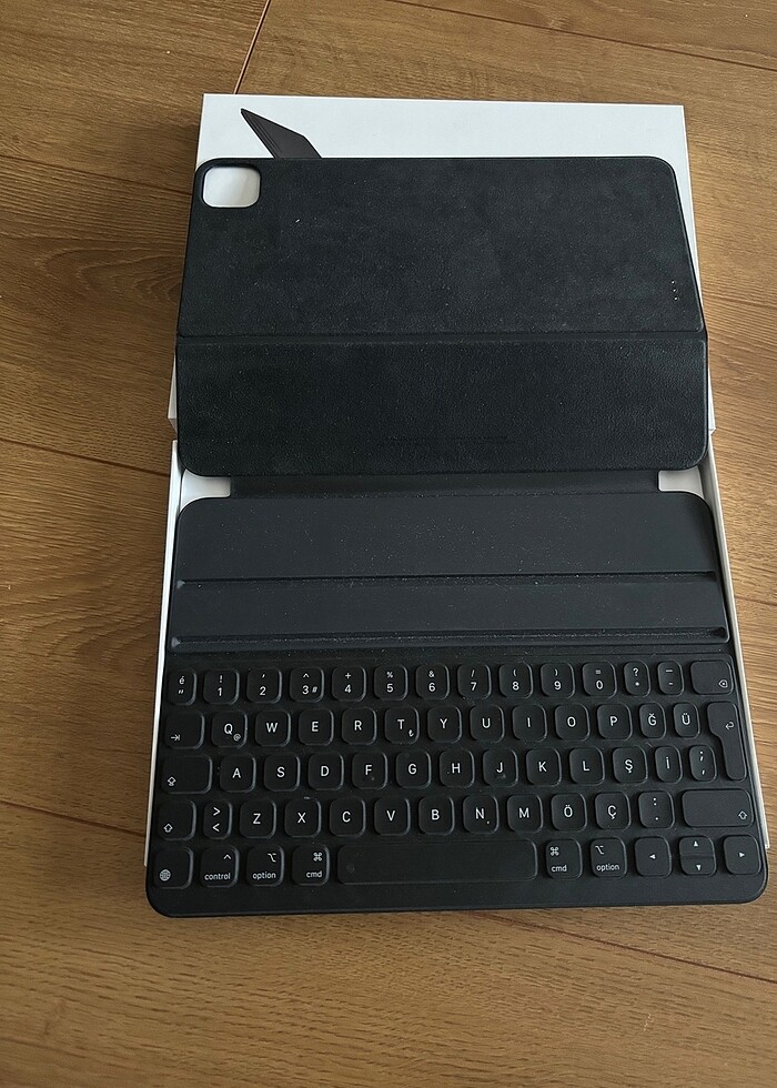 iPad Smart Keyboard Folio - Görsel 2
