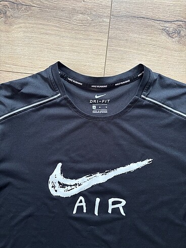 Nike Nike koşu tshirtü