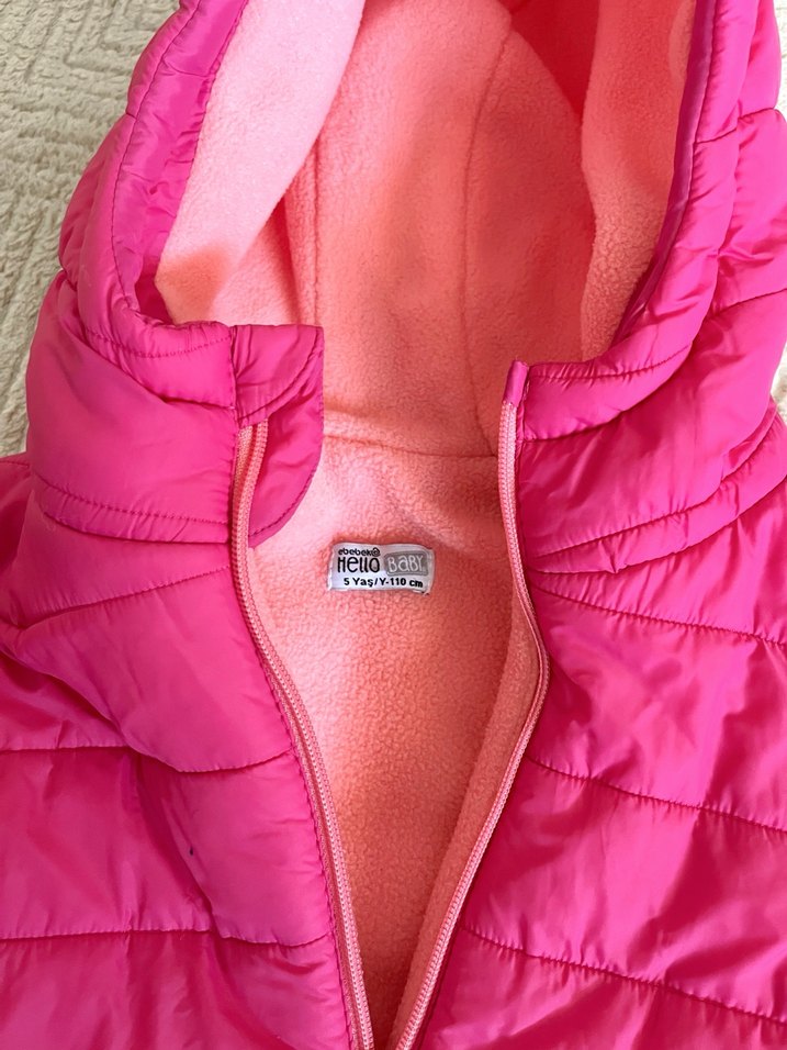 Kız Çocuk Kapüşonlu Pembe Mont - Görsel 3