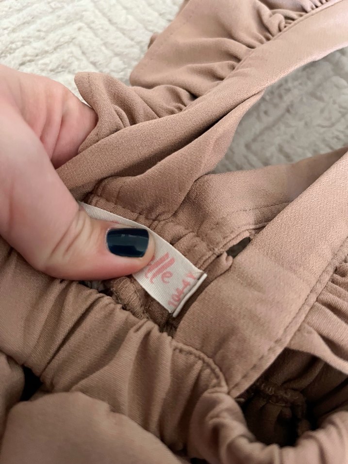 Kız Çocuk Bej Deri Fırfırlı Elbise - Görsel 2