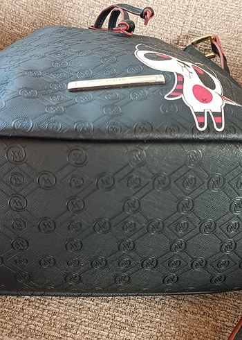 Kedili Siyah Büzgülü Vakko Çapraz Askılı - Görsel 5