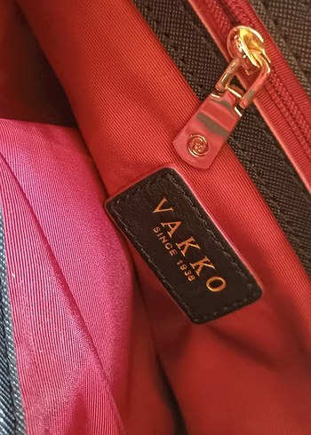 Kedili Siyah Büzgülü Vakko Çapraz Askılı - Görsel 9