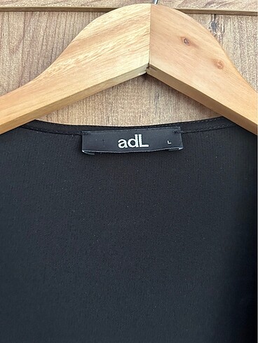 Adil Işık Adl bluz
