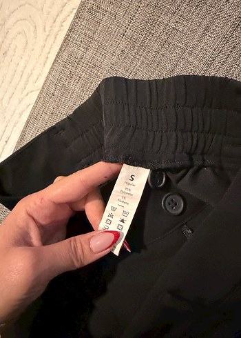 Kadın Siyah Rahat Kesim Midi Pantolon - Görsel 3