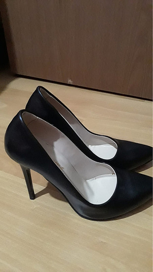 Siyah stiletto siyah ayakkabı