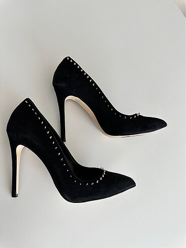 39 Beden Hotiç Nubuk Stiletto