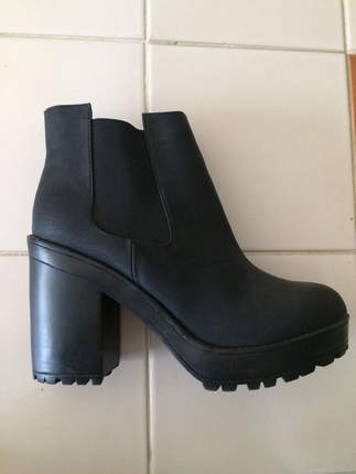H&M Platform Topuklu Bot