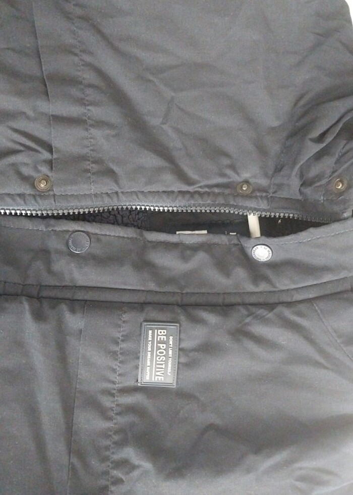 LCW Kids kapüşonlu erkek çocuk mont - Görsel 4