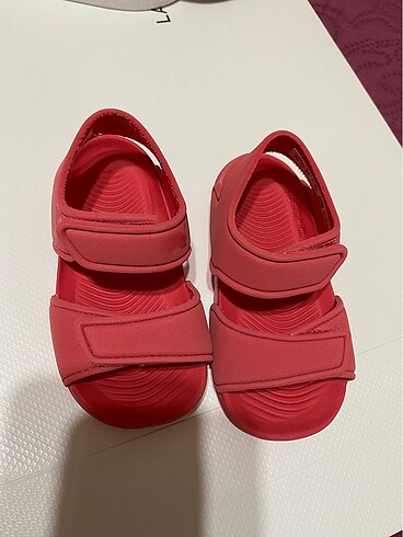 Adidas sandalet 22 num