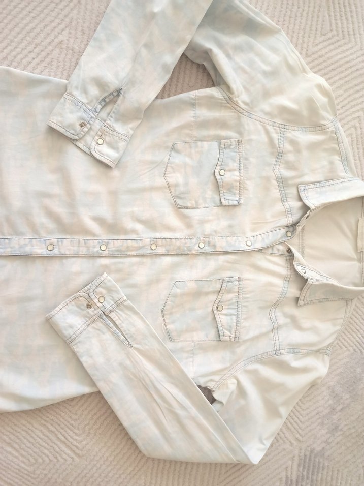 Düğmeli Batik desenli Denim Kadın Gömlek - Görsel 3