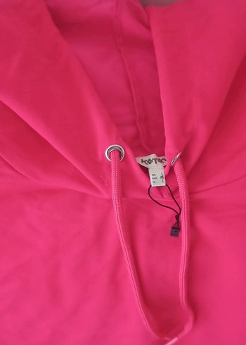 kırmızı kapşonlu Kısa Kollu Sweatshirt - Görsel 3