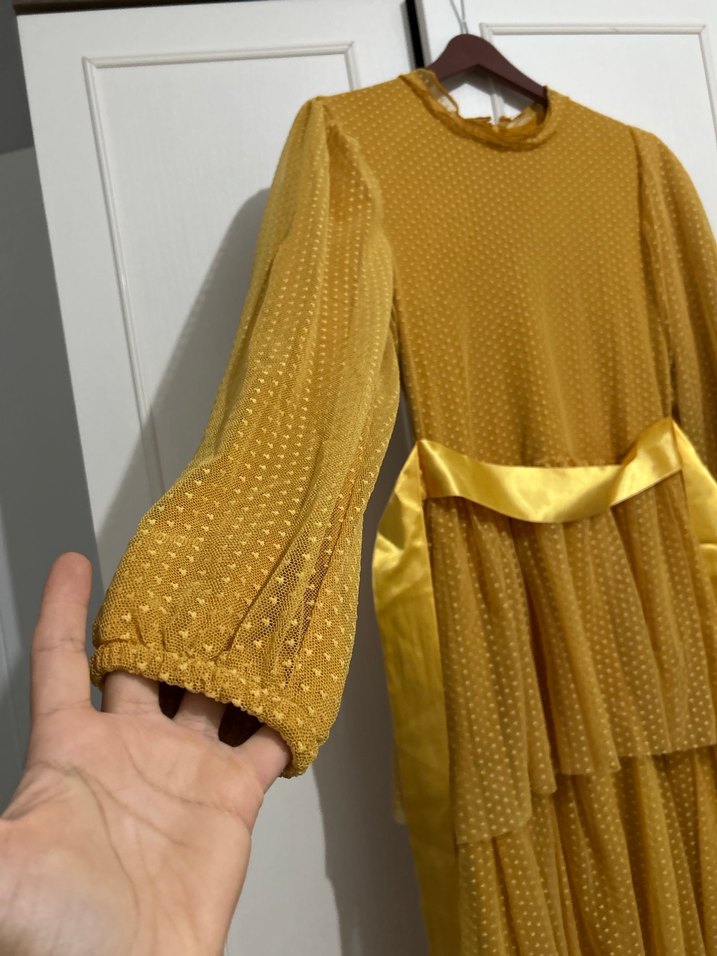 Sarı Vintage Piliseli Uzun Elbise - Görsel 2