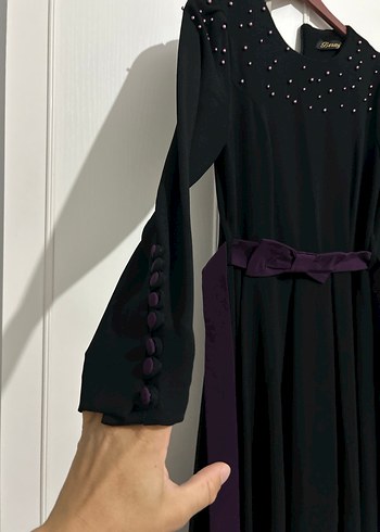 Uzun Siyah Mor Kuşaklı Gotik Elbise - Görsel 5