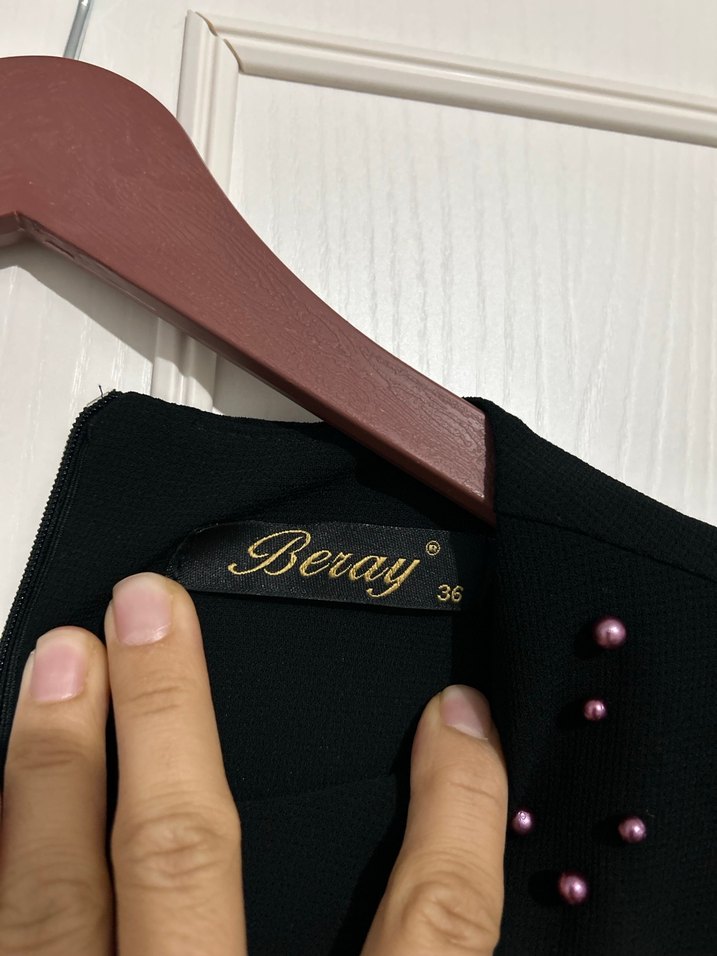 Uzun Siyah Mor Kuşaklı Gotik Elbise - Görsel 3