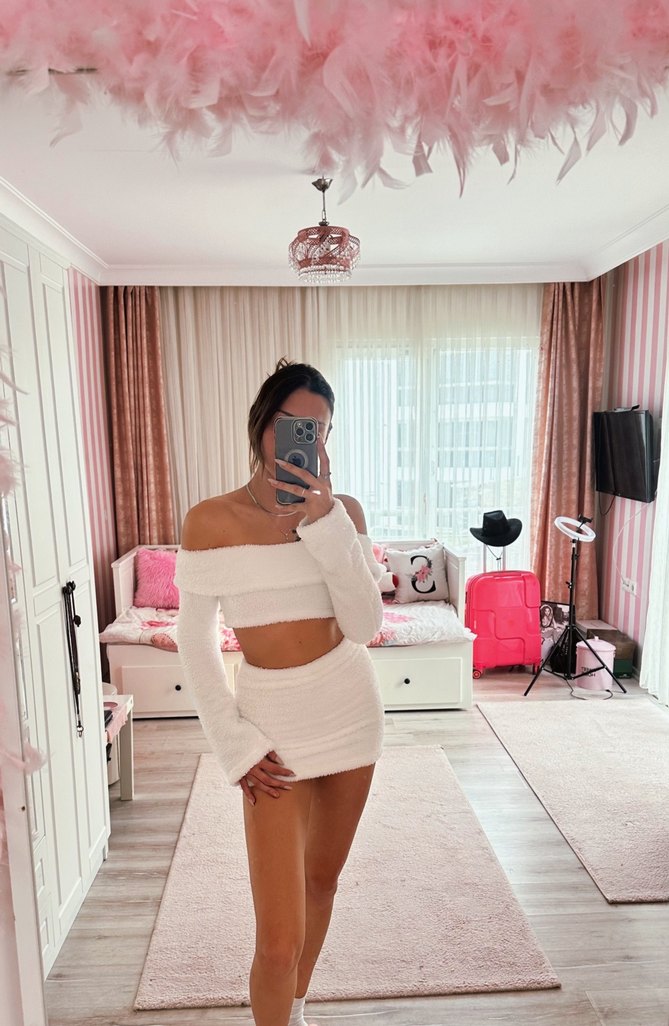 BEYAZ PELUŞ İKİLİ TAKIM - Görsel 5