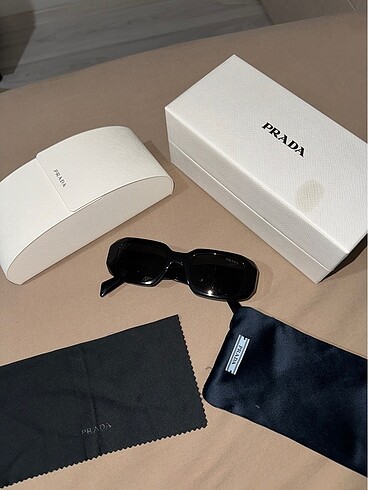 PRADA 17WS