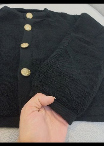 Siyah Düğmeli Kadın Hırka - Görsel 2