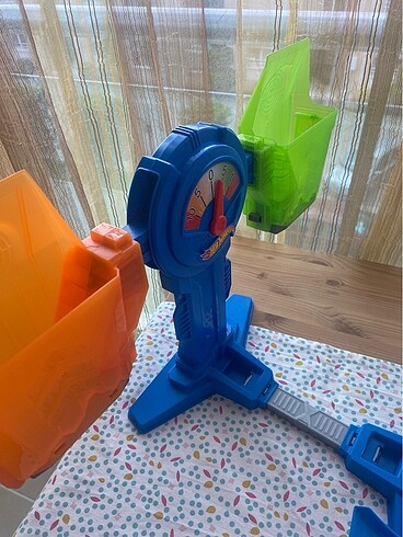  Beden Renk Hot Wheels FRH34 Denge sıçrayışı yarış seti