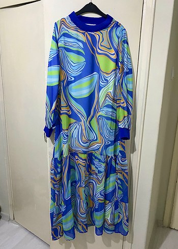 Renkli Batik Uzun Tesettür Elbise