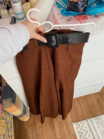 Kaşe Yarım Astarlı Kemerli Uzun Etek