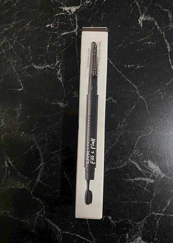 Beden Nyx Dolgunlaştırıcı ve Belirginleştirici kaş Kalemi