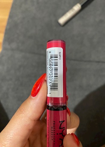 NYX Nyx çift taraflı Ruj ve gloss
