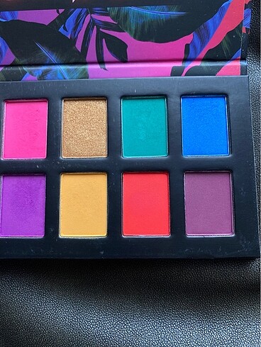 Beden Renk nyx off tropic far paleti