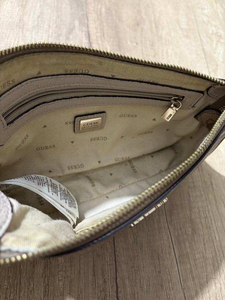 Zincir Detaylı Kahverengi Guess Omuz Çantası - Görsel 4