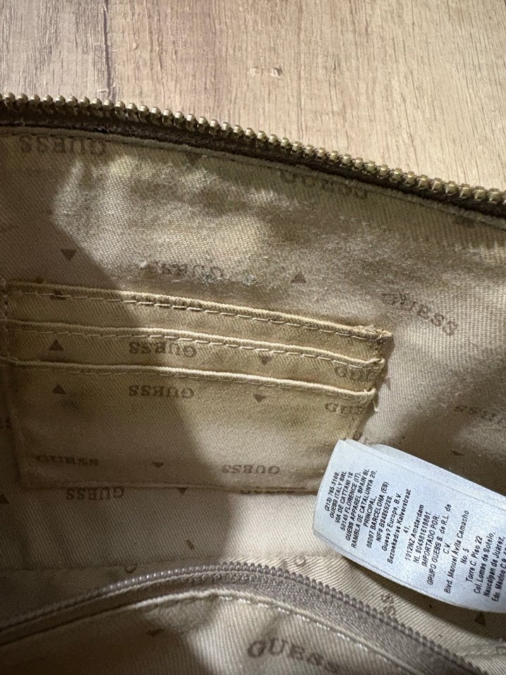 Zincir Detaylı Kahverengi Guess Omuz Çantası - Görsel 5