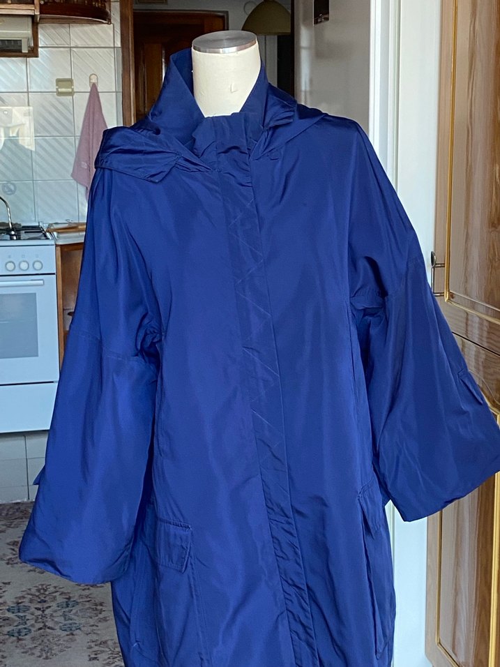 Kadın Mavi Uzun Salaş Yağmurluk - Görsel 2