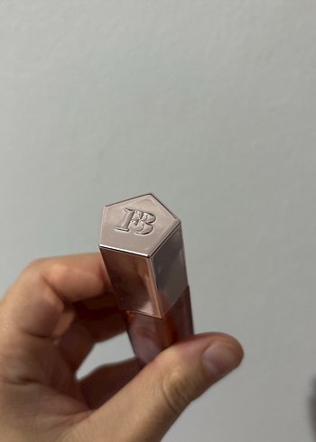 Fenty Beauty Parlak Bej Lip Gloss - Görsel 3