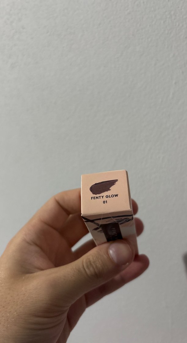 Fenty Beauty Parlak Bej Lip Gloss - Görsel 4