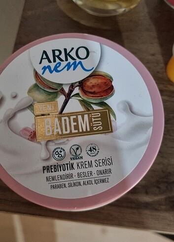 Nivea Arko badem sütlü krem