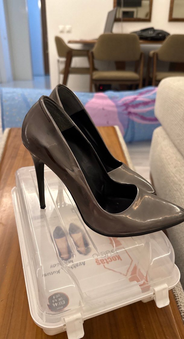 Klasik Parlak Kahverengi Stiletto Topuklu Ayakkabı - Görsel 2