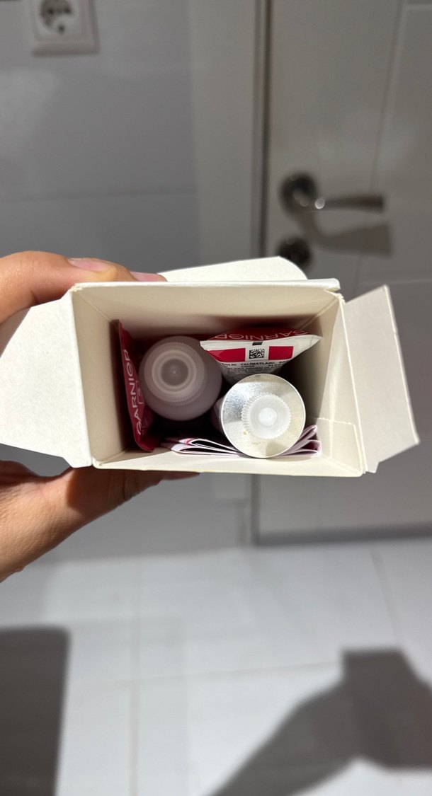 Garnier Color Sensation Saç Boyası 4.60 Yoğun Kırmızı - Görsel 2