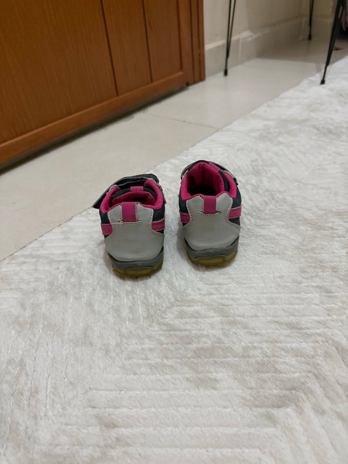 Kız Çocukları İçin Pembe Spor Ayakkabı - Görsel 3